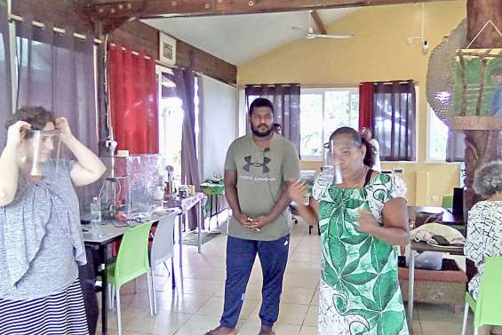 Des imprimantes 3D à la Cybertribu pour des visières