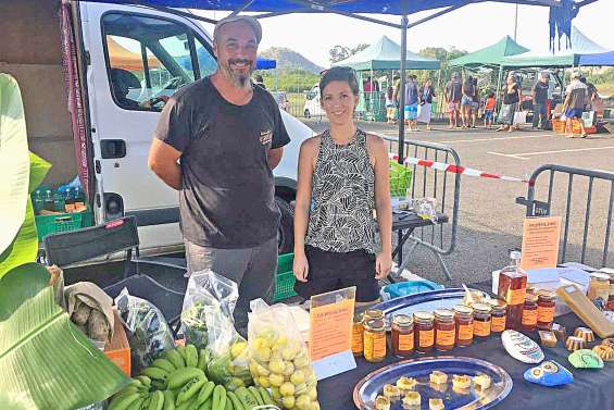 Des clients fidèles et de nouveaux exposants au marché broussard