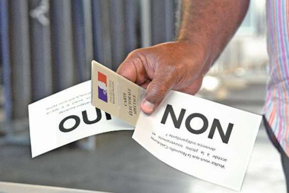 Référendum : le report du scrutin demandé