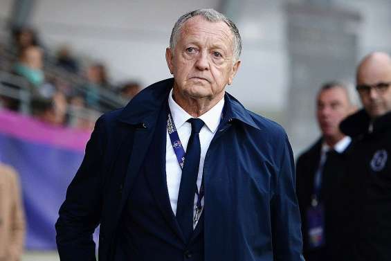 Aulas propose un calendrier de reprise au ministère