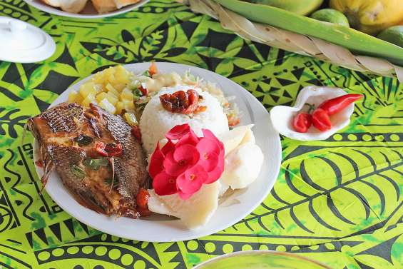 Les Derniers rayons du soleil brillent à nouveau à Mouli