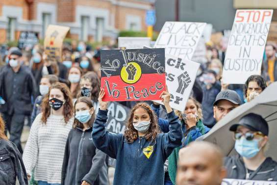 Enquête sur l’arrestation violente d’un Aborigène