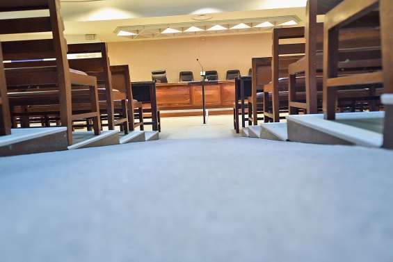 L’affaire des coups de couteau à l’Anse-Vata renvoyée