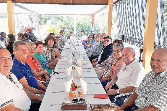 Les seniors de l’Âge d’or se retrouvent autour d’un repas