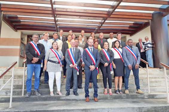 Nicolas Metzdorf officiellement maire de La Foa