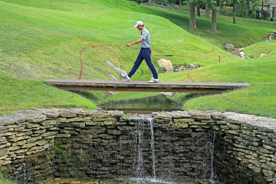 Collin Morikawa commence fort au Muirfield Village Golf Club