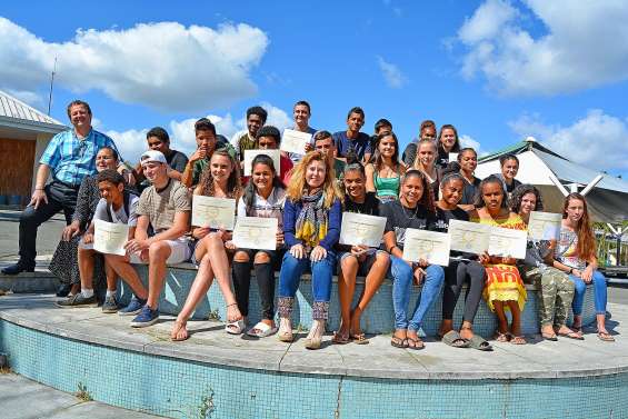 Remise de diplômes aux élèves de 3e du collège Djiet