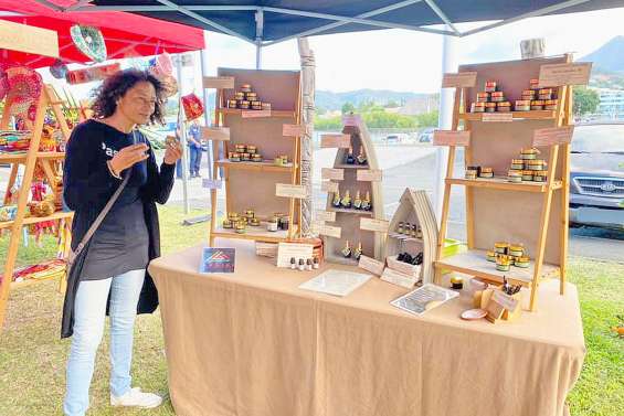 Ambiance Afrique-Antilles sous le marché couvert