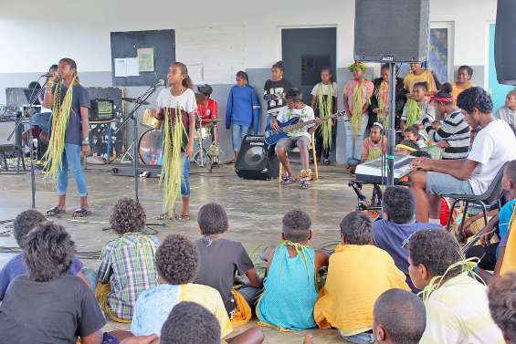 Le collège de Hnaizianu fête la musique