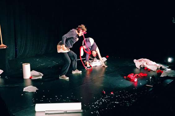 Papier froissé et poésie