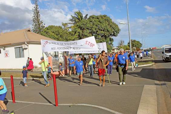 Les aînés marchent contre l’insécurité