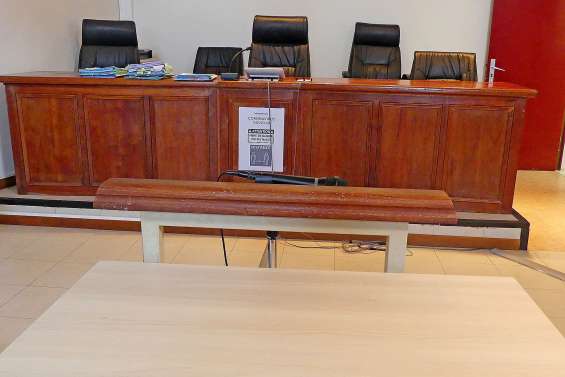 Ils caillassent les gendarmes et volent des bateaux