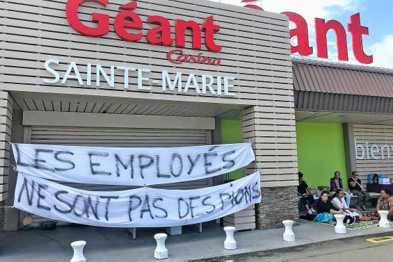 [MàJ] Le Géant Sainte-Marie et le Leader-Price de Magenta restent bloqués