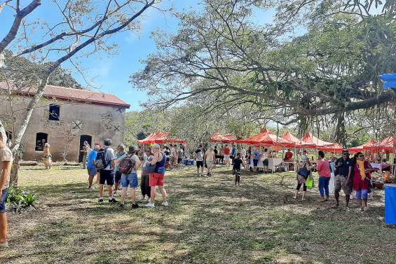 Affluence à la journée portes ouvertes du Jardin de Méaré