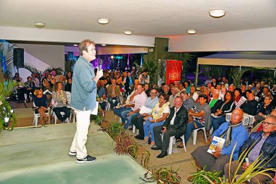 Meeting de clôture de Calédonie ensemble qui prône un Non de projet