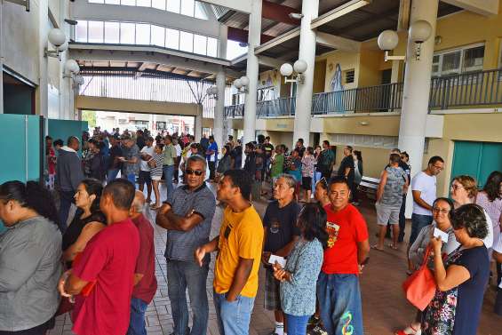 Du monde aux urnes et dans la rue à Païta