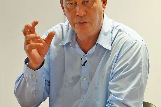 Thierry Santa, président du gouvernement