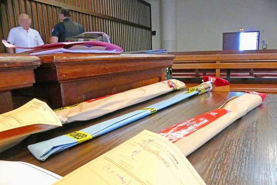 Querelle d’experts psychiatres au procès du présumé fratricide de Canala