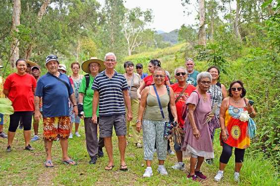 Les seniors du Mont-Dore à la découverte des trésors verts d’Eriaxis