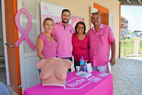 Un atelier d’autopalpation pour dépister le cancer du sein