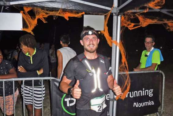 Clément Muller domine la Full Moon