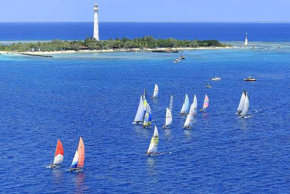 Moins de windsurfeurs mais de nombreux rameurs sur la Bluescope Race