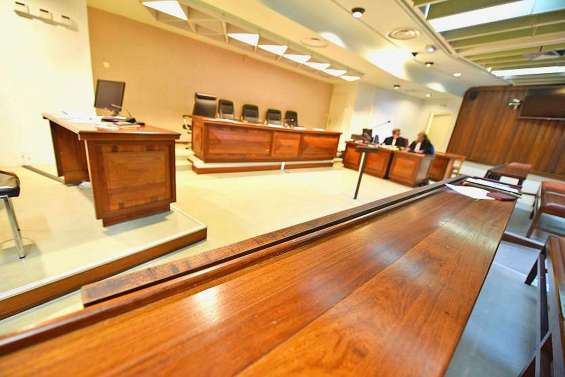 Il frappe sa compagne et lui casse le nez alors qu’il a interdiction de l’approcher