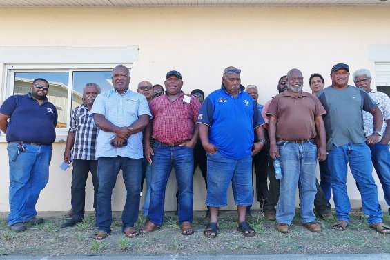 A Yaté, les sous-traitants de Vale veulent travailler