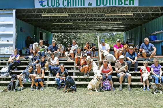 Dix-neuf maîtres et leur chien réussissent leur examen