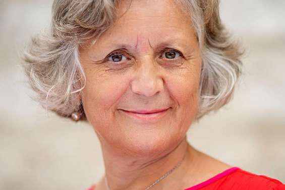 « La politique s’enrichit lorsqu’on en parle autrement »