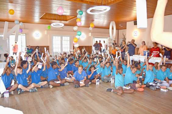 Des dictionnaires remis  aux futurs collégiens