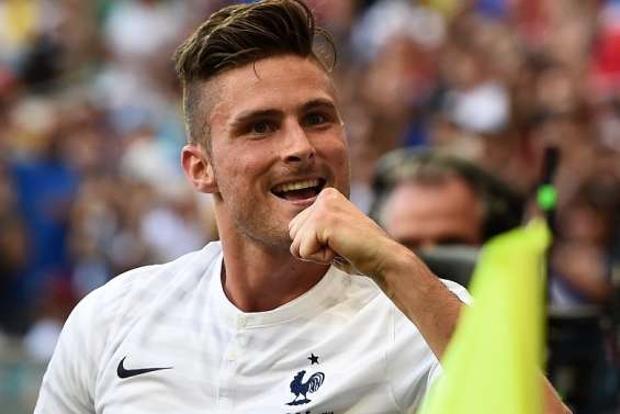 Giroud raconte le discours de Deschamps 