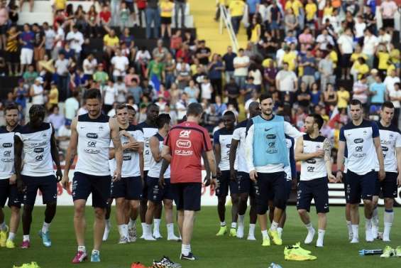 Séance d'autographes pour les Bleus