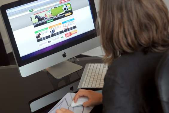 Pourquoi la France autorise à parier sur les matchs à risque