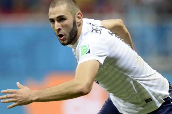 Benzema et Özil se chauffent sur Twitter 