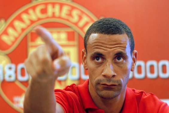 Rio Ferdinand félicite Valbuena