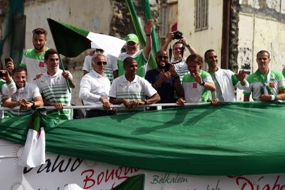 ** En Vidéo ** : Le retour triomphal des Fennecs