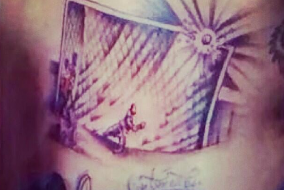 Coupet et tatouage «complètement con»