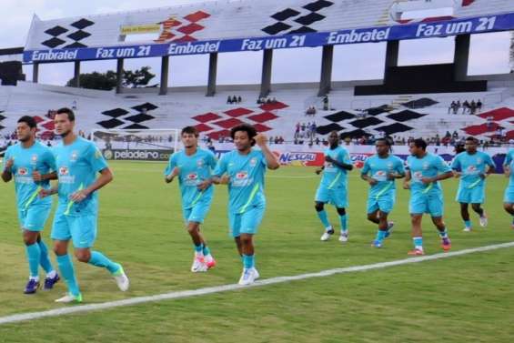 Les Brésiliens applaudis à l'entraînement 