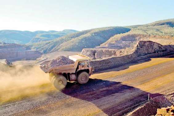 Y a-t-il un pilote dans le camion ?