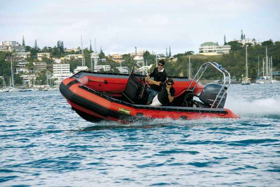 Le semi-rigide de l'extrême