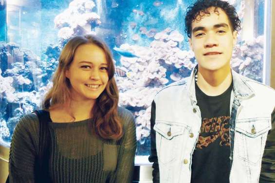 KNS drague les étudiants à Paris