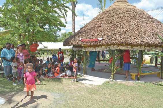 Les parents s'investissent pour la case de l'école de Pothé