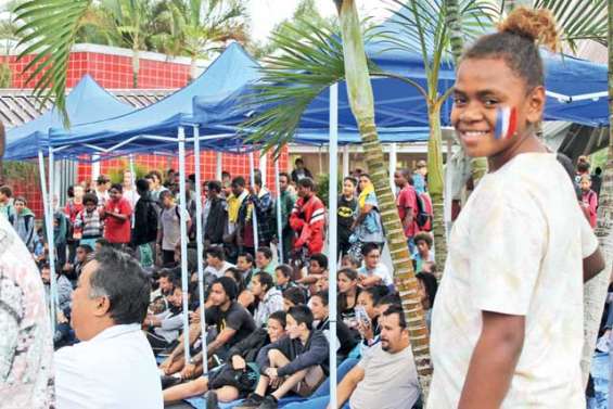 Les collégiens vibrent pour les Bleus
