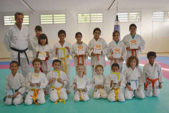 Quatorze nouvelles  ceintures