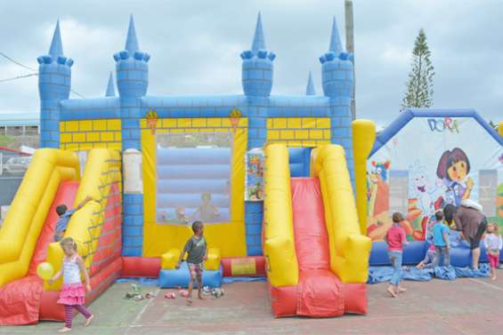 Les commerçants animent le village