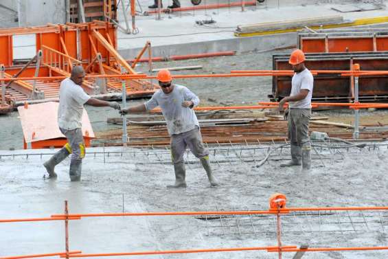 L'emploi toujours au chômage