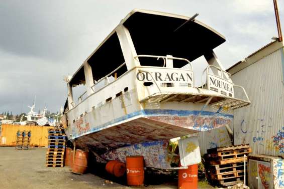 Un second bateau de LKU incendié