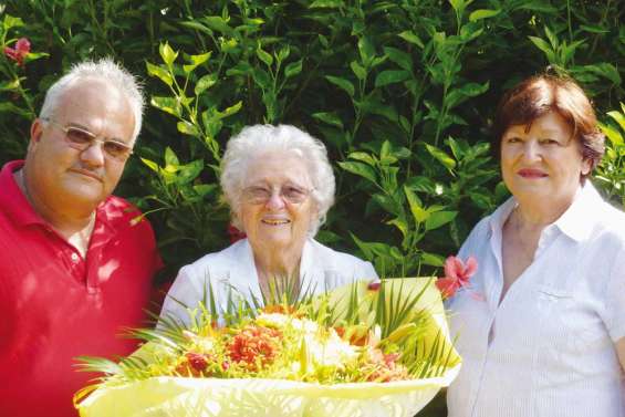 Yvonne Serre souffle ses 90 bougies