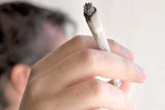 Cancer du poumon chez les jeunes : le cannabis incriminé